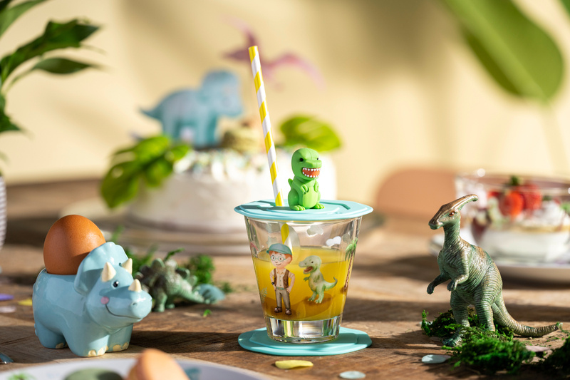 Relaxdays kinderglas met rietje en deksel, 2 stuks, met dinosaurus, met maatstrepen, 400 ml, transparant